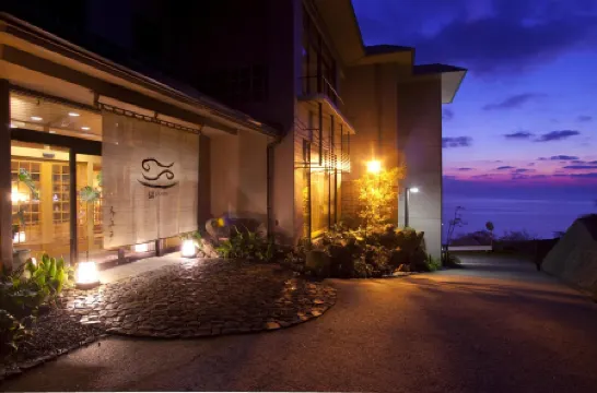 間人蟹と地魚料理／絶景展望檜風呂の宿　寿海亭