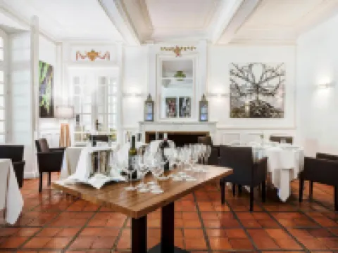 Moulin de Vernegues et Spa Hotels in Mallemort