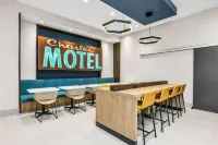 La Quinta Inn & Suites by Wyndham San Jose Airport-Downtown Hotel a San José