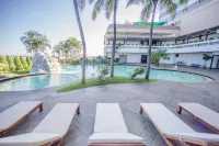 Topland Hotel & Convention Centre - Pools