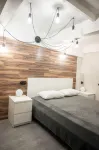 Миранда Апарт