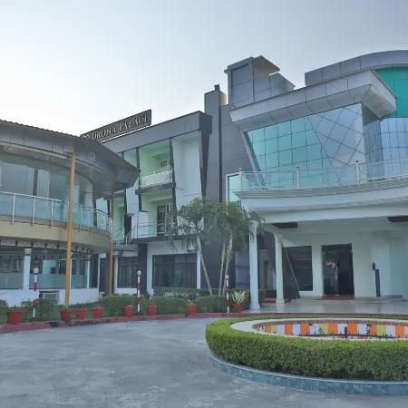 Hotel Drona Palace