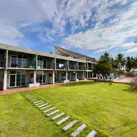 Hiru Beach Resort & Kitesurfing