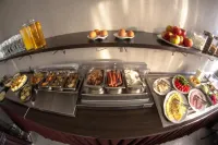 Plaza Hotel - breakfast