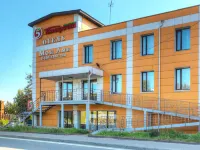 Mon Ami Tomilino Hotels in Lyuberetsky District