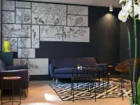 Chouette Hotel Hotels near Saint-Lambert Square