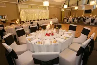 Caves Coastal Bar & Bungalows Hotels in Caves Beach