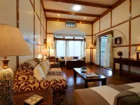 Cafe Shillong Bed and Breakfast