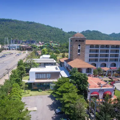 แพรรี่ ฮิลส์ รีสอร์ท โรงแรมใกล้สวนน้ำและสวนสนุก ซีนิคอลเวิลด์