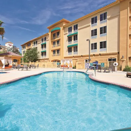 La Quinta Inn & Suites by Wyndham Santa Clarita - Valencia
