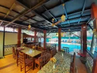 Resort Palmeiras Dourado Hotel a Consua