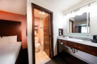 District Hotel by OYO Portland Convention Center