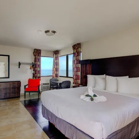 La Bella Oceanfront Inn - Daytona Отели рядом с достопримечательностью «Аквапарк Дейтона-Лагун»