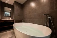 Axion Hotels Tenjin - Kitchens