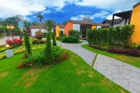 V Village Hotel Saraburi - موقف سيارات