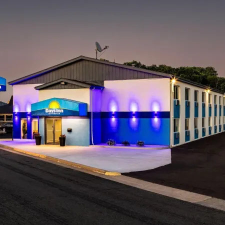 Days Inn by Wyndham la Crosse