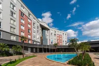 Hotel Deville Prime Porto Alegre - piscina