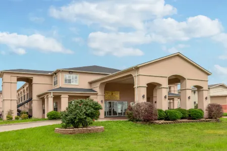 Super 8 by Wyndham Greenville Отели в г. Хант