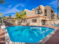 La Quinta Inn & Suites by Wyndham Carlsbad - Legoland Area Hotels in Carlsbad
