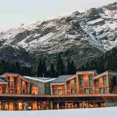 Aethos Monterosa Hotel Exterior