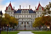 คอร์ทยาร์ดบายแมริออท ออลบานีทรูเวย์