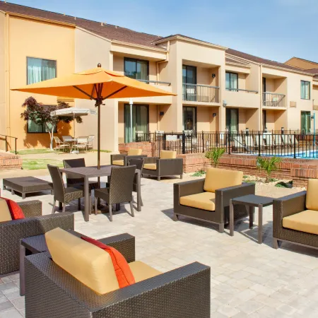 Courtyard Columbus