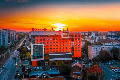 Ramada by Wyndham Oradea Hotels in 