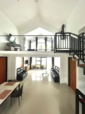 Mountain View Homestay 3BR with Mezzanine Near Dieng - 山景