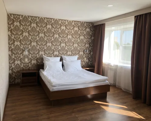 Hotel Shvedka โรงแรมในบราตสก์