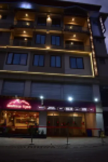 Hotel Montana Vyoo Hotels in 