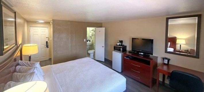 Travelodge by Wyndham Klamath Falls Hotels in Klamath County
