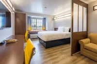 Microtel Inn & Suites by Wyndham Cheyenne Hotels in Cheyenne