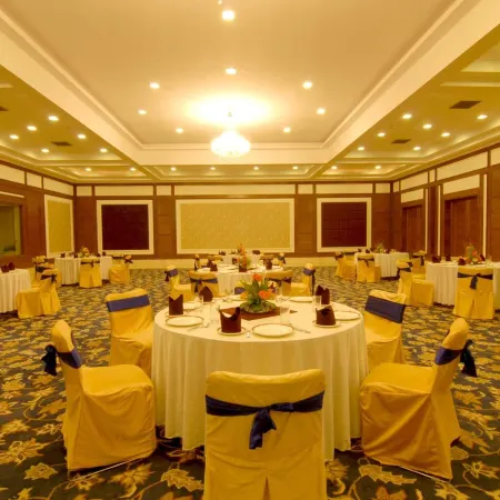 Chanakya Bnr Hotel