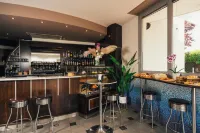 Euro Hotel - Baarit