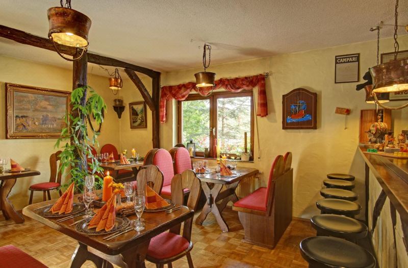 Land-Gut-Hotel BurgBlick photo 4