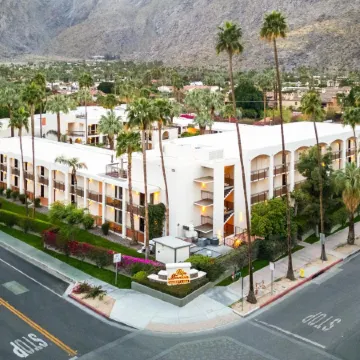 Palm Mountain Resort & Spa