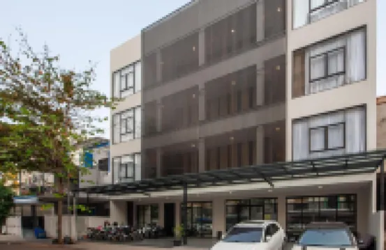 Urbanview Hotel Cengkareng Jakarta by RedDoorz Hotels near Mal Taman Palem