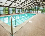 Econo Lodge London North - プール