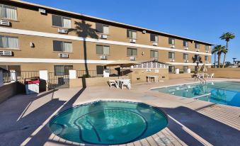 Super 8 by Wyndham Lake Havasu City