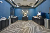 Hampton Inn and Suites Los Angeles Burbank Airport Hotels in Sun Valley