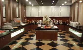 Sri U-Thong Grand Hotel