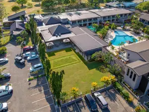 Tanoa Waterfront Hotel