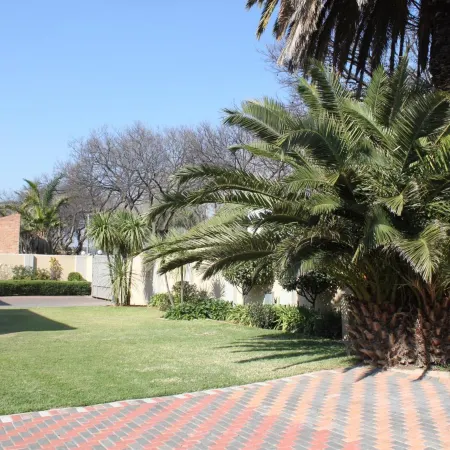 Ikaze Guest House