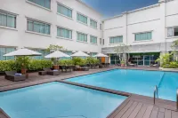 Aston Tropicana Hotel Bandung - Swimmingpools