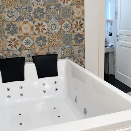 GianLuis Luxury Suites