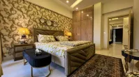 the realtors inn luxurious 1bed apartment dha 2 - جاكوزي