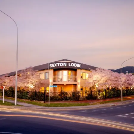 Saxton Lodge Motel