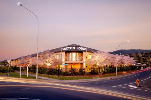 Saxton Lodge Motel