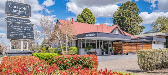 Cotswold Gardens Hotels in Armidale