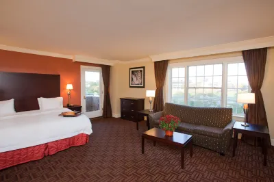 Hampton Inn & Suites Stamford Hotels in Стемфорд